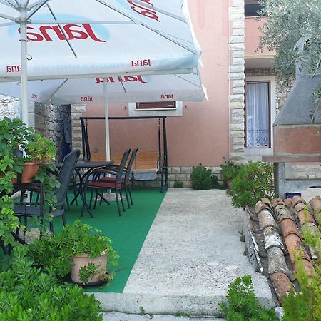 Apartments Rosa Mali Lošinj Exteriör bild