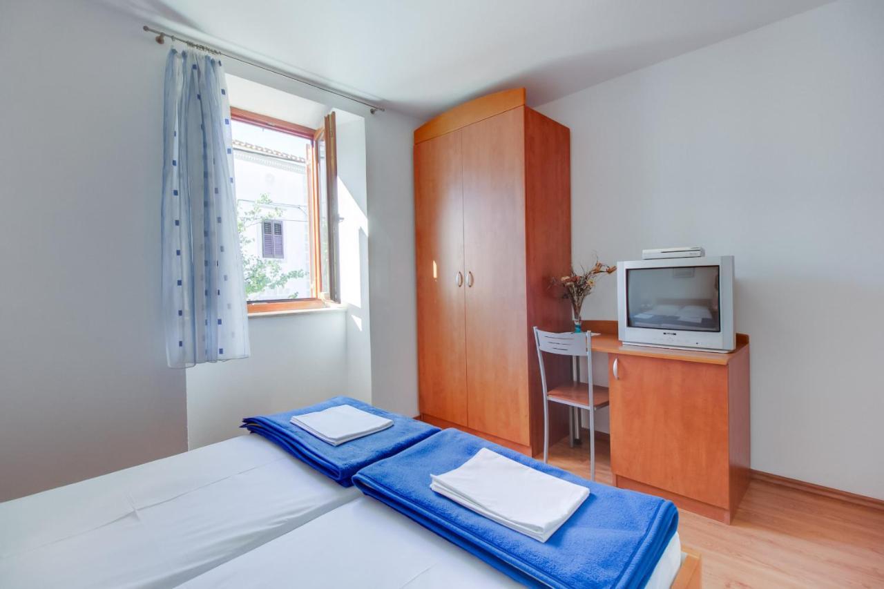 Apartments Rosa Mali Lošinj Exteriör bild