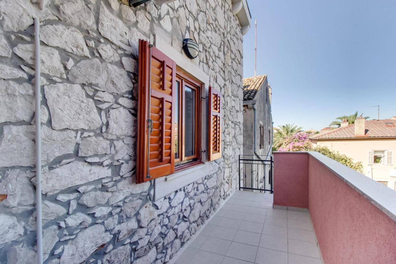 Apartments Rosa Mali Lošinj Exteriör bild