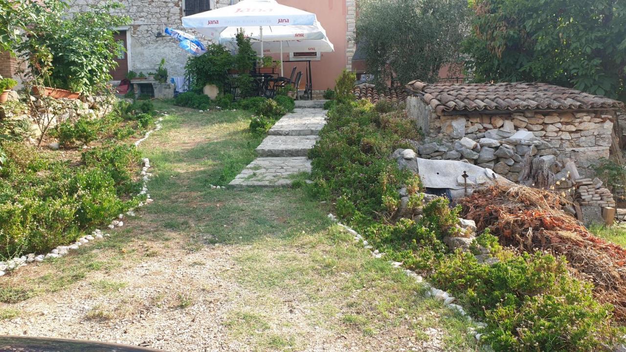Apartments Rosa Mali Lošinj Exteriör bild