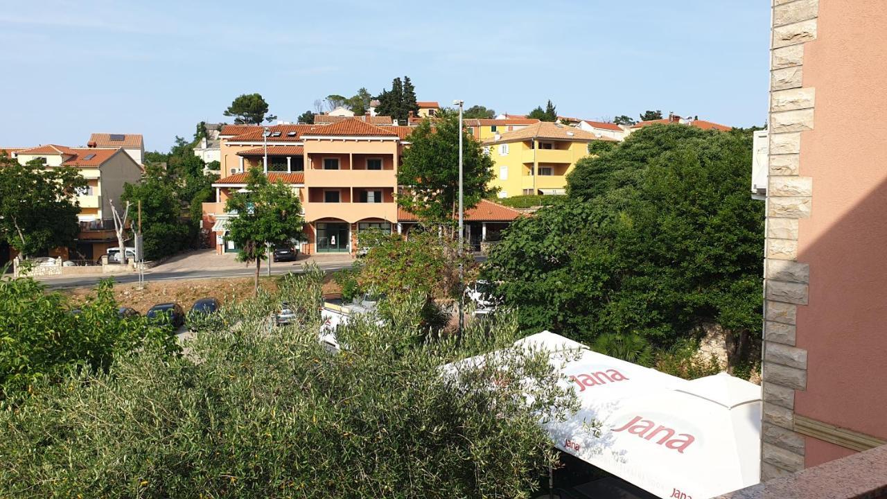 Apartments Rosa Mali Lošinj Exteriör bild