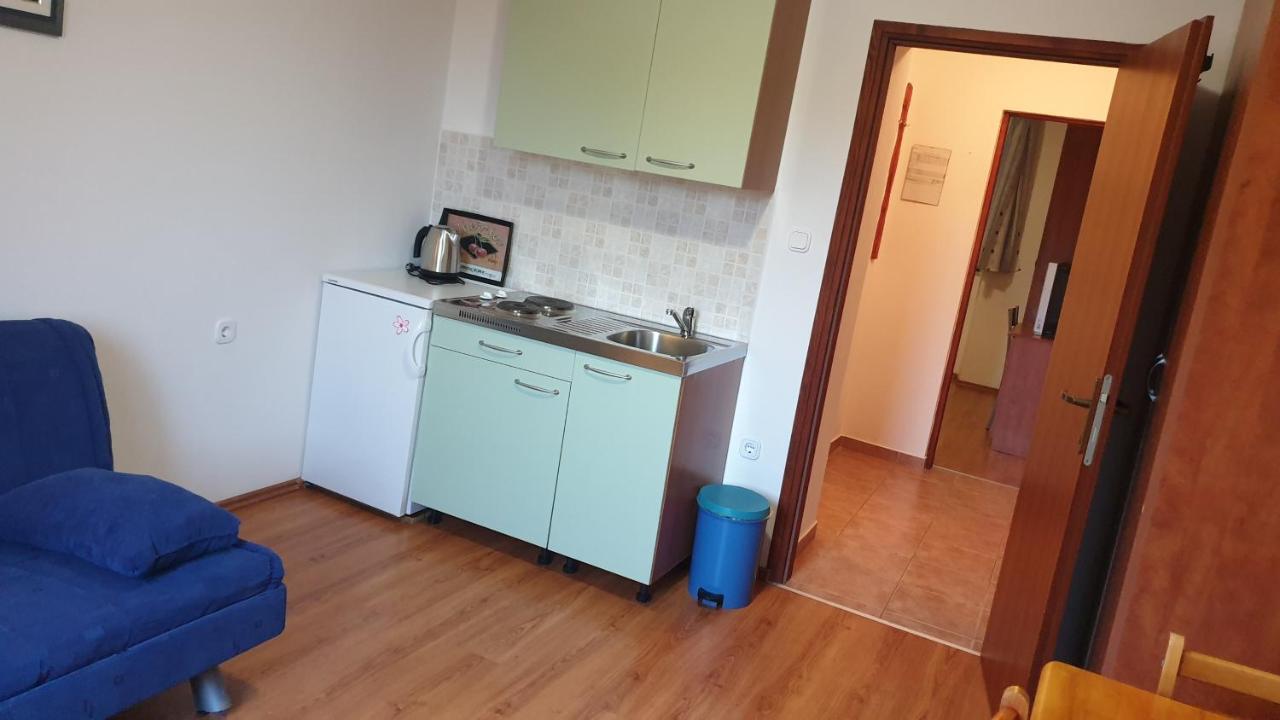 Apartments Rosa Mali Lošinj Exteriör bild
